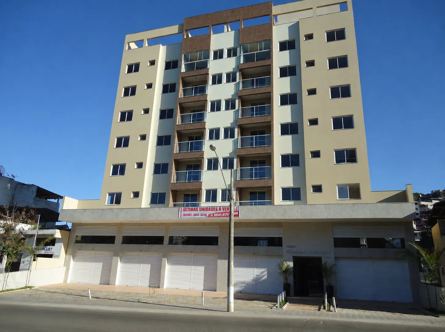 Fachada do Edifício Chateau Du Chevallier na Av. Marechal Castelo Branco, em Viçosa